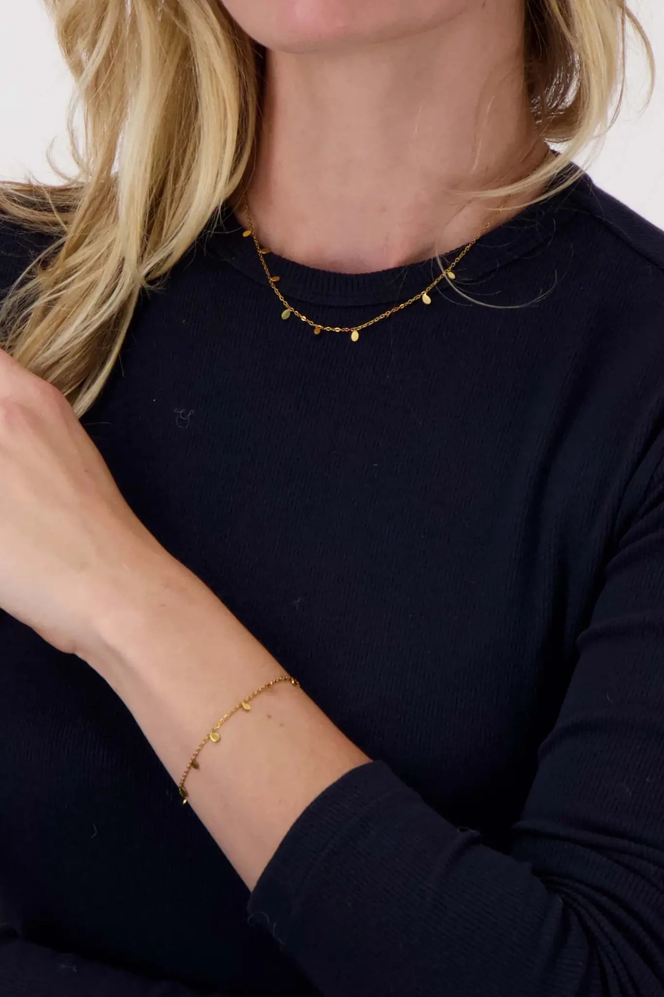 Zusss | Goldene Tropfenkette