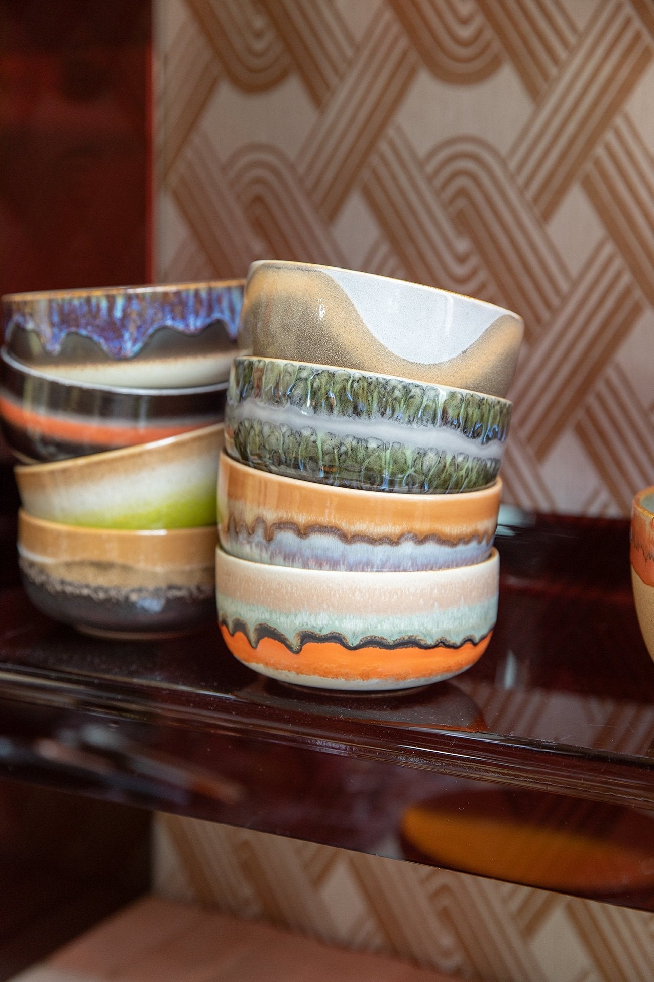 HK Living | 70's servies dessertkom Oasis