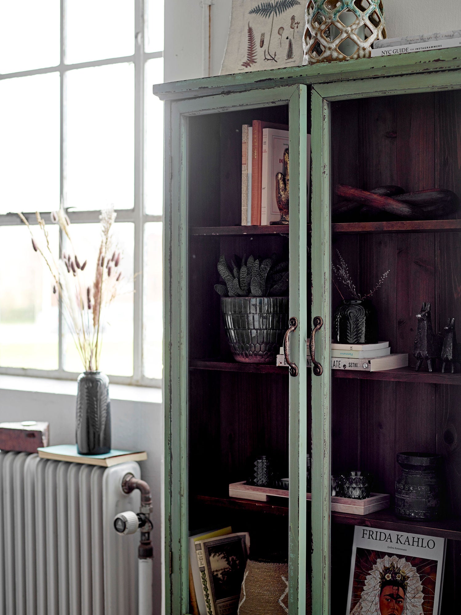 Bloomingville | Vitrinekast Hazem oud groen