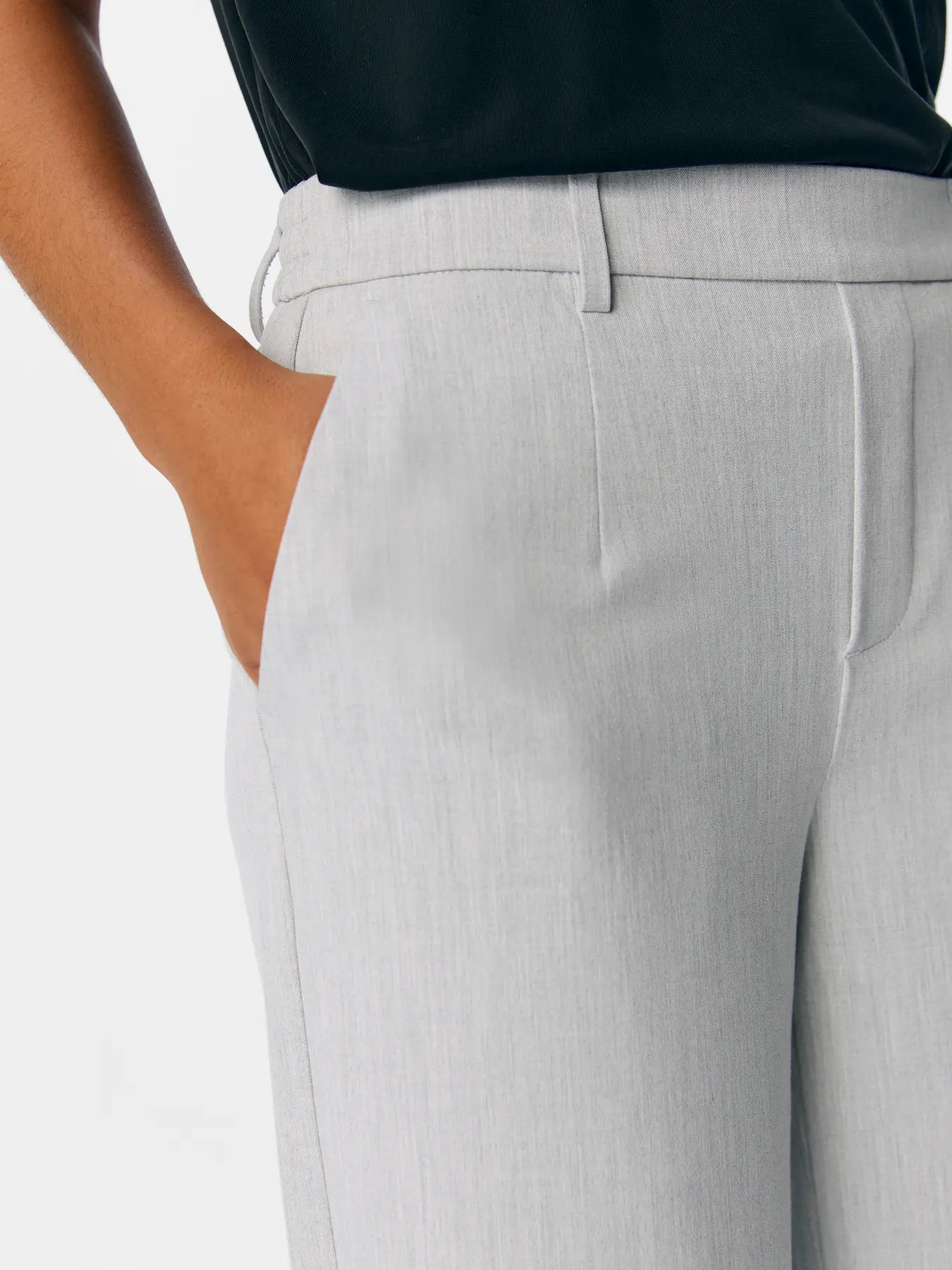 Objekt | Lisa weite hellgraue Hose