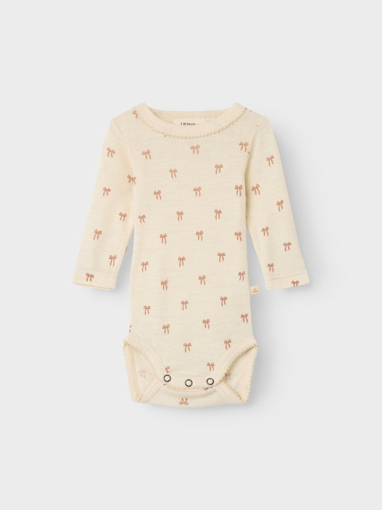 Lil Atelier | Strampler mit Nalu-Wollschleifen