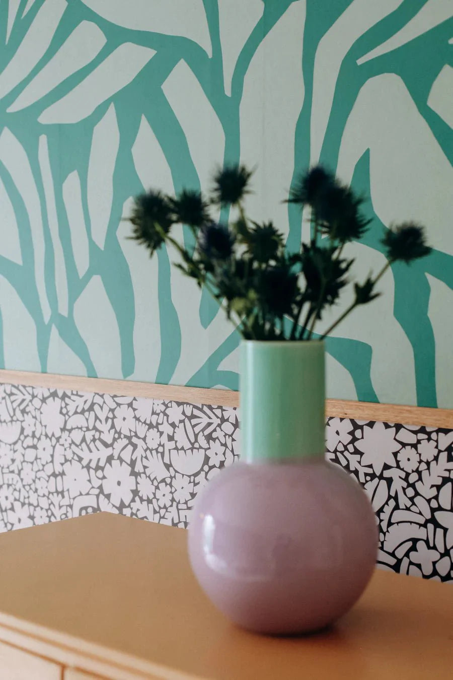 Behang Meet Me at the Wall - Flowerfield Brown - Naturel Noord 270cm
