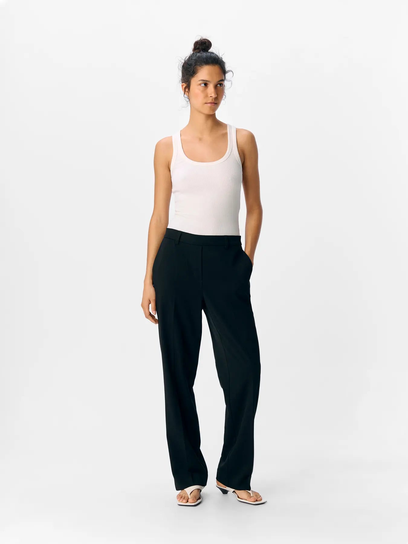 Objekt | Lisa weite schwarze Hose