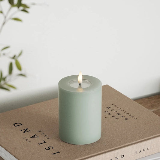 Deluxe Homeart | LED Kaars saliegroen 7.5x10cm