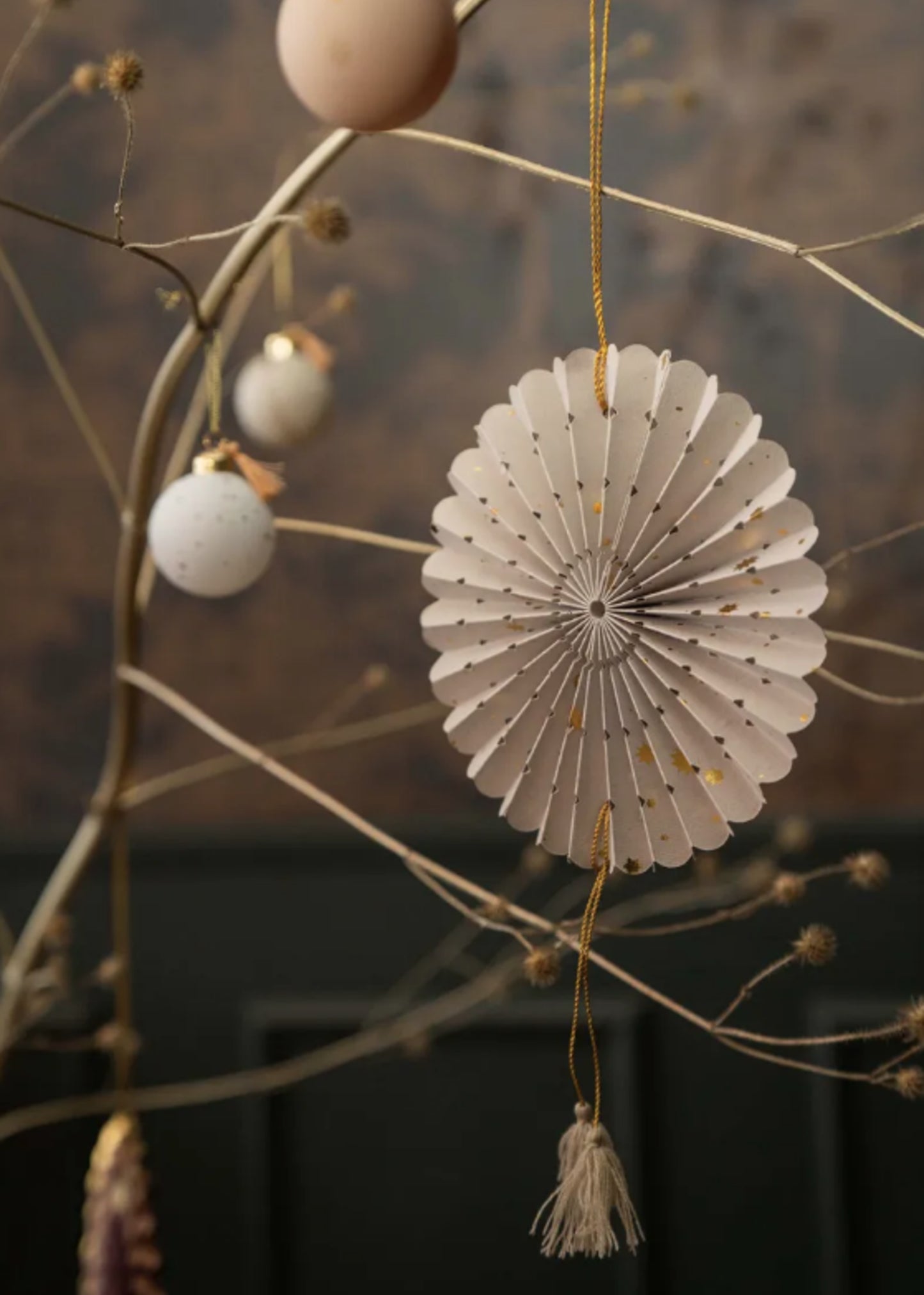 Zusss | Papierfächer mit Sternen, sandfarben/schwarz