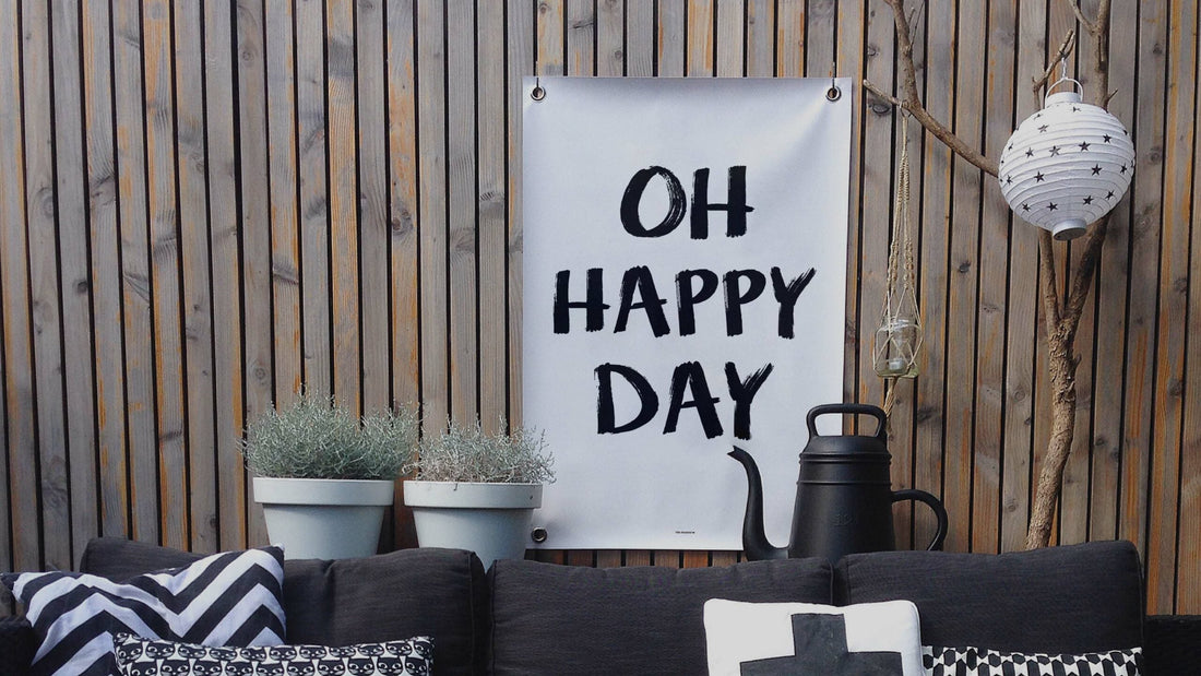 Hoe hang ik een tuinposter op?