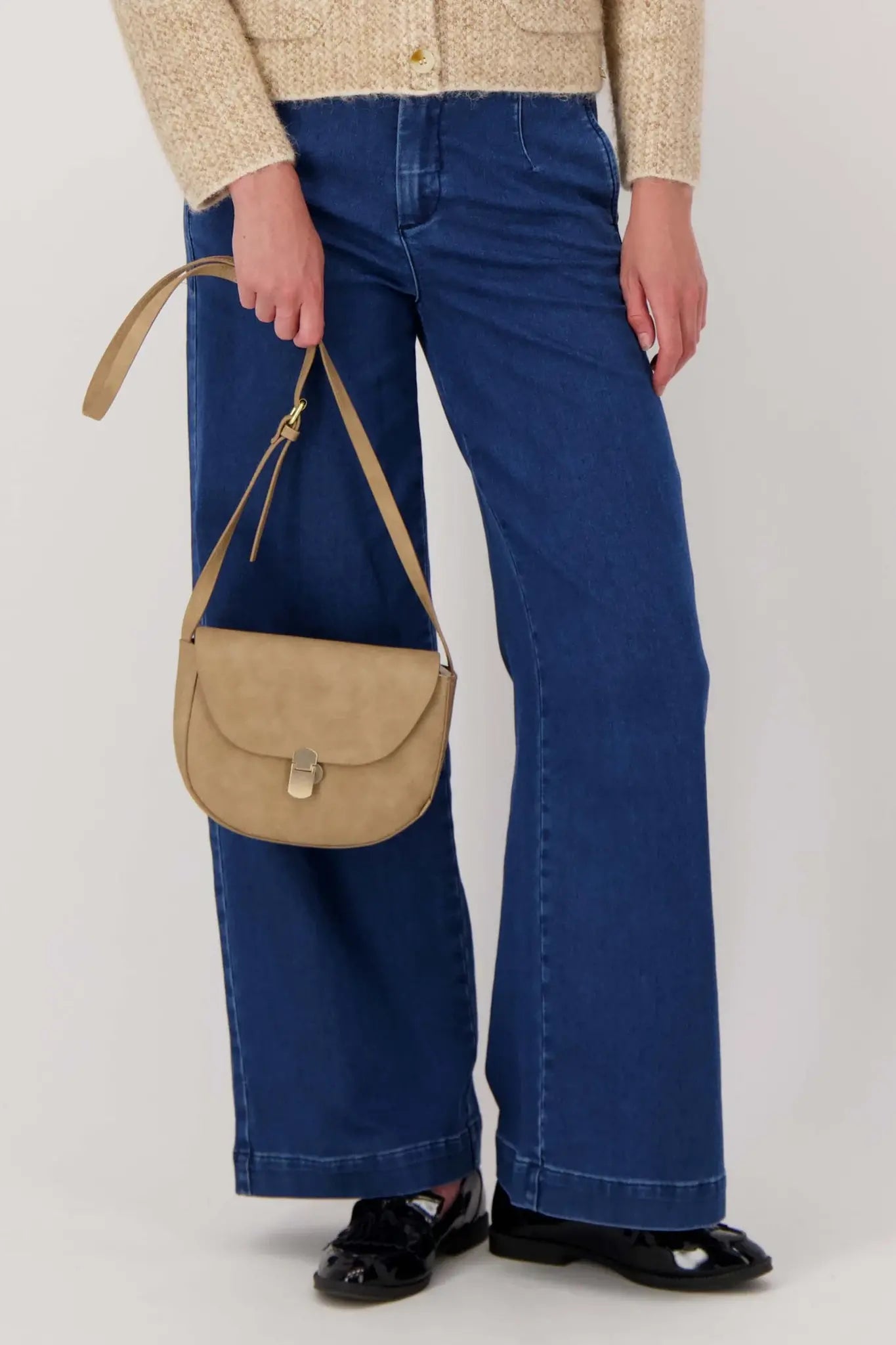 Zusss | Schultertasche mit goldenem Verschluss, taupe