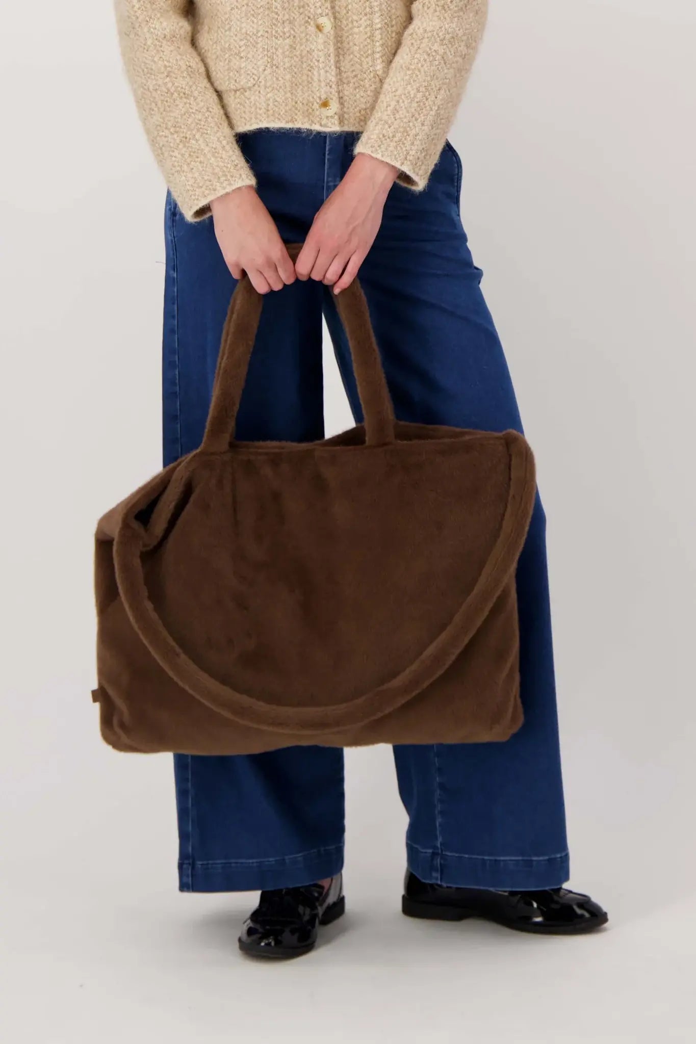 Zusss | Shopper faux fur chocoladebruin