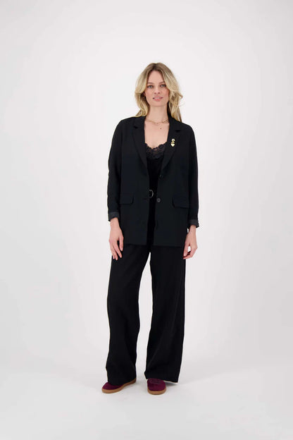 Zusss | Blazer mit schwarzer Brosche