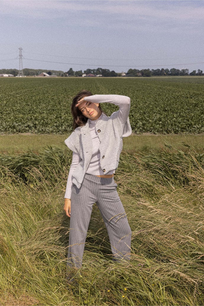 Zusss | Gilet teddy kort middengrijs