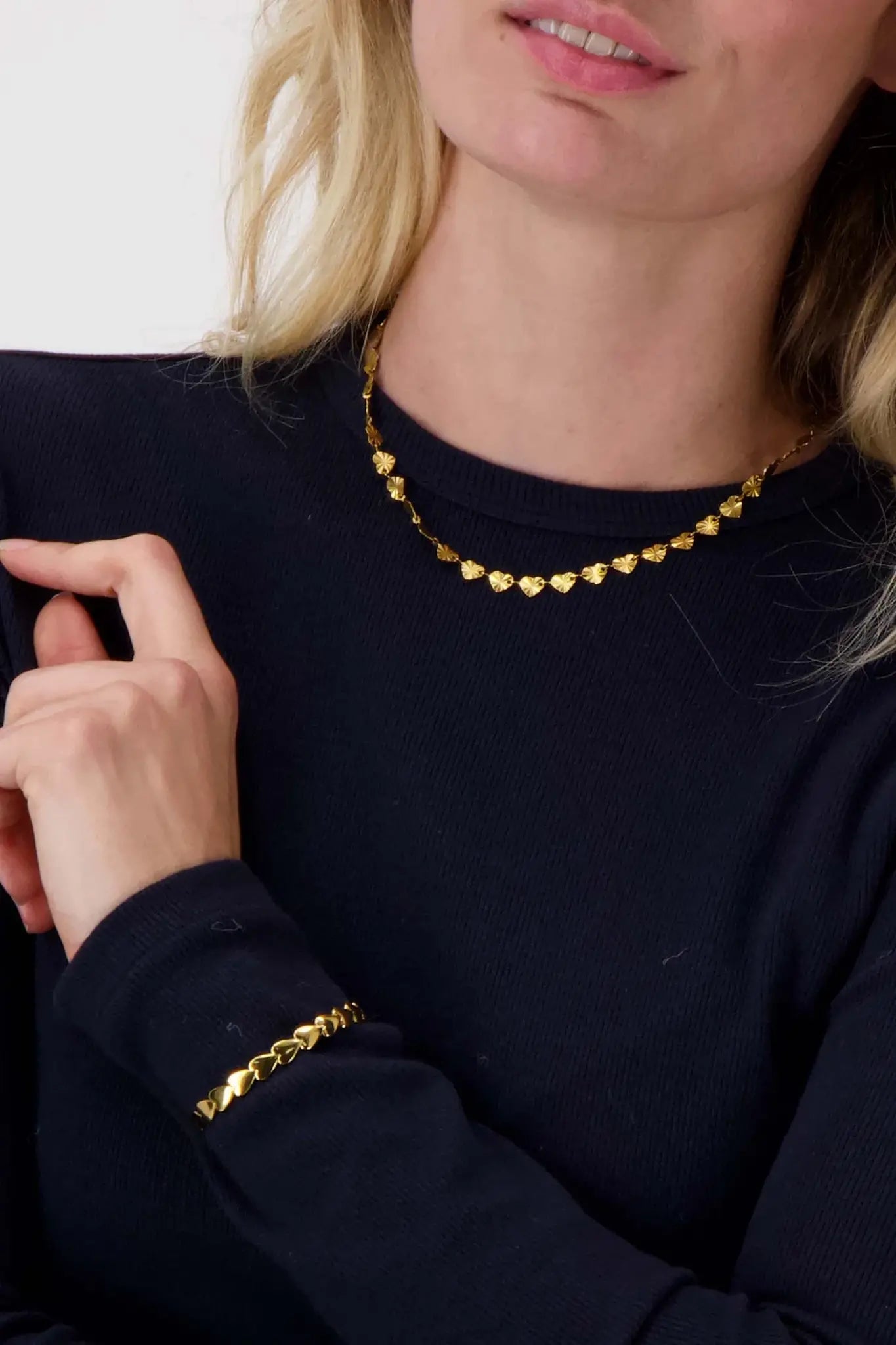 Zusss | Ketting structuur hartjes goud