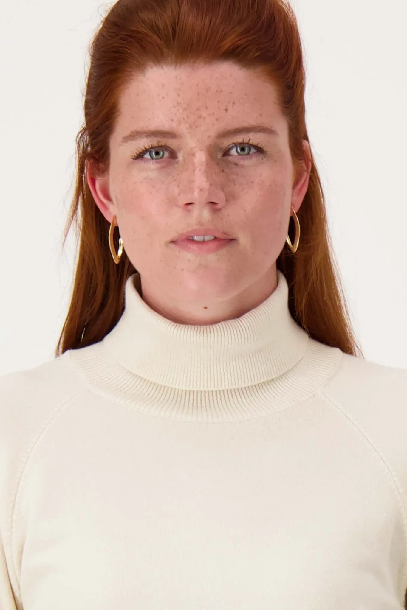 Zusss | Ovale Goldohrringe