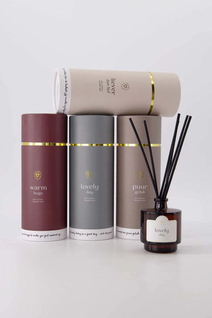 Zusss | Geurstokjes in koker warm hugs donkerrood