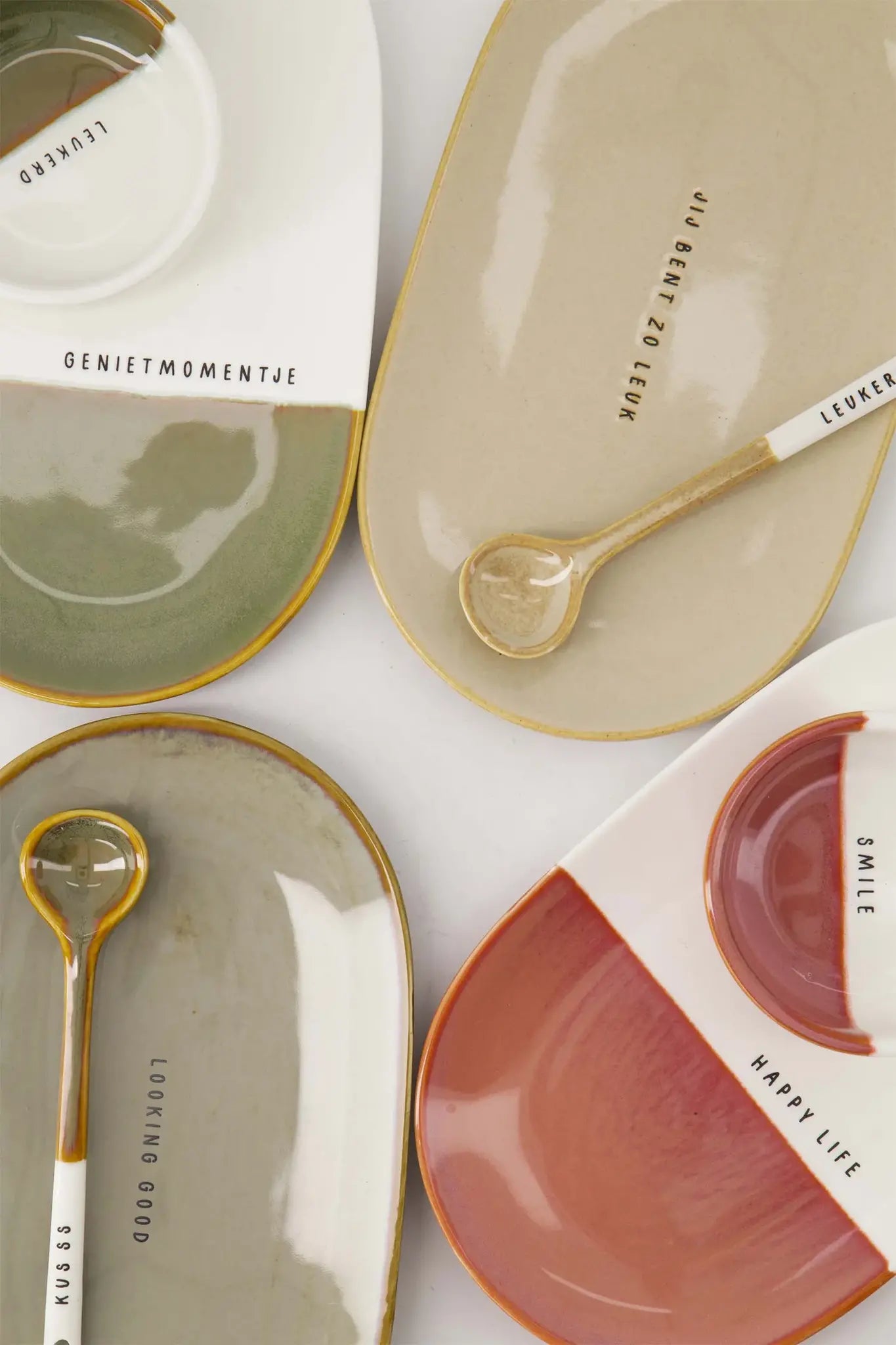 Zusss | Serveerschaal happy life burgundy