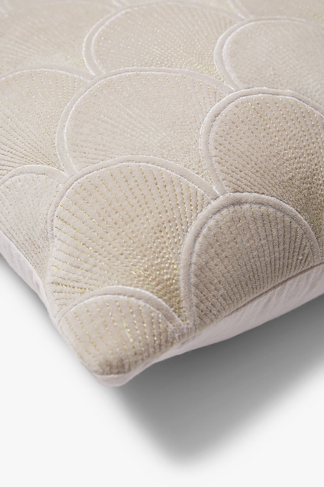 Studio Femme Home Sierkussenhoes Jane geborduurd 60cm