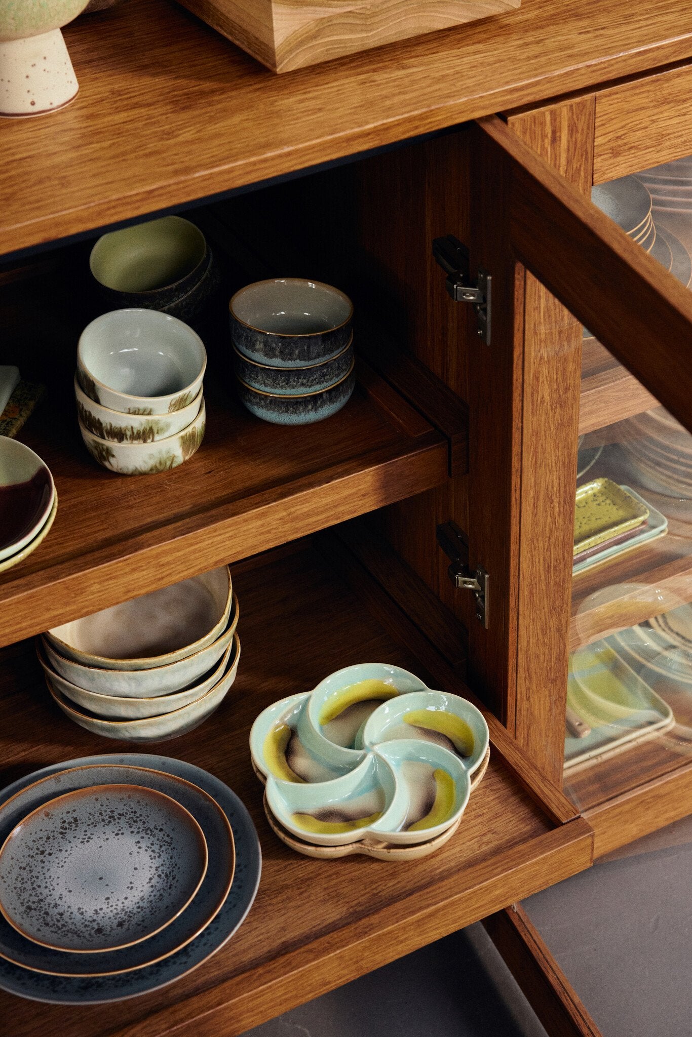 PRE ORDER HK Living | 70's servies snackbord glint