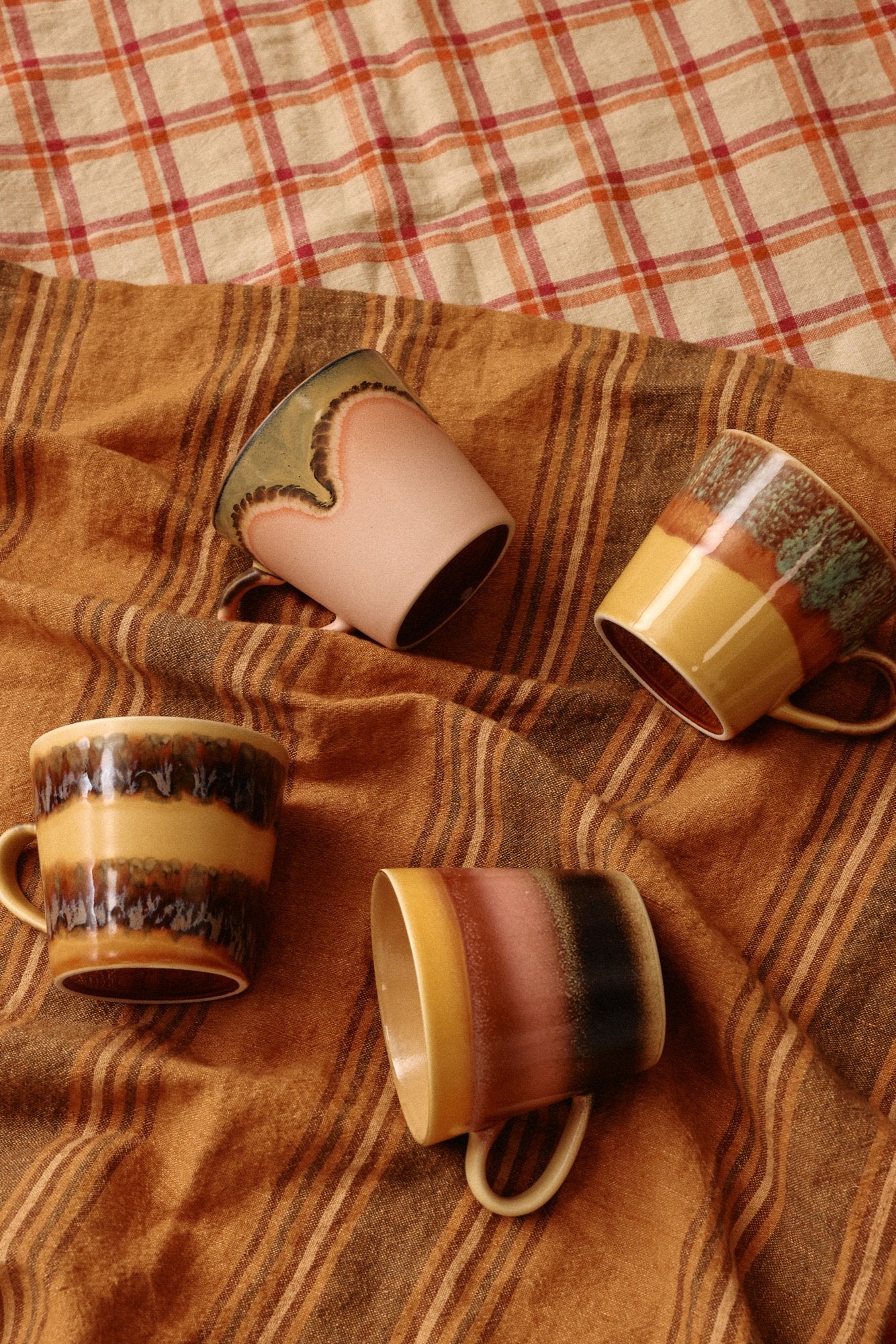 HK Living | 70's servies cappuccinomok Cliffs