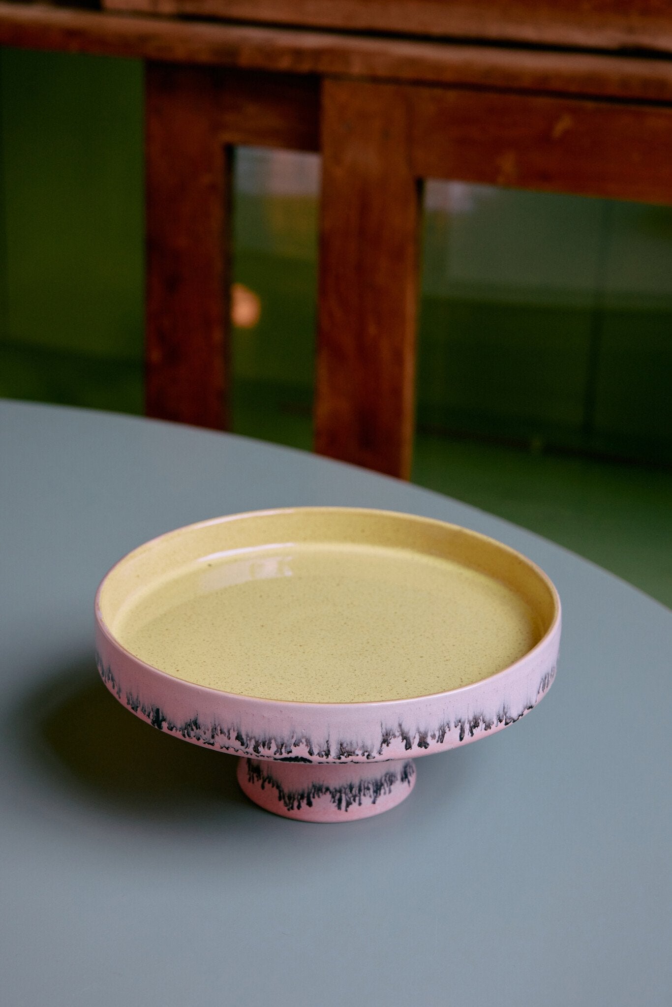 HK Living | 70's servies taartschaal Bubble