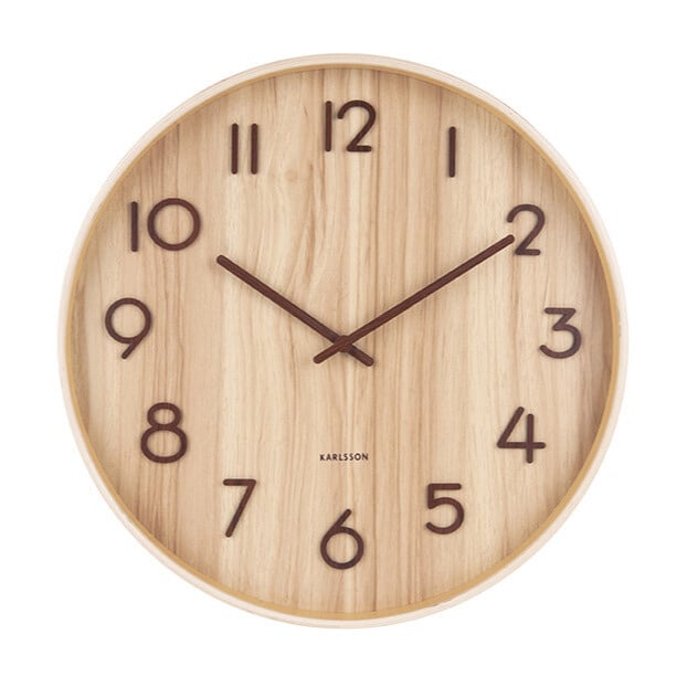 Karlsson | Wanduhr aus hellem Eichenholz, 40 cm