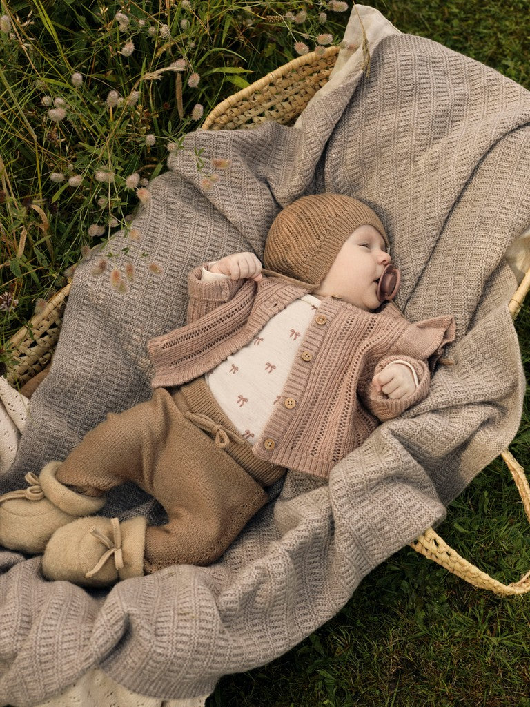 Lil Atelier | Strampler mit Nalu-Wollschleifen 