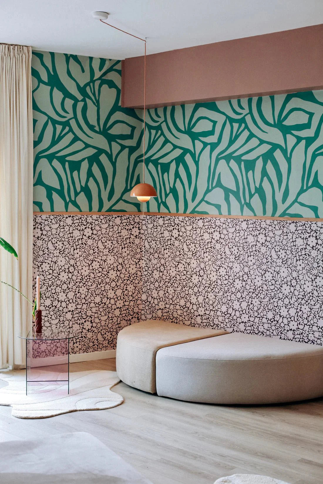 Behang Meet Me at the Wall - Flowerfield Brown - Naturel Noord 270cm