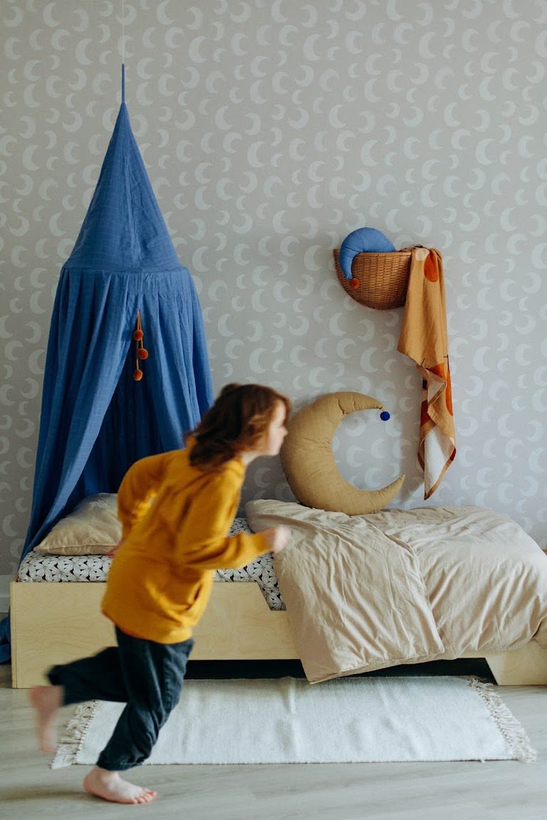 Meet Me at the Wall Behang Moon Sand | Aniek Bartels