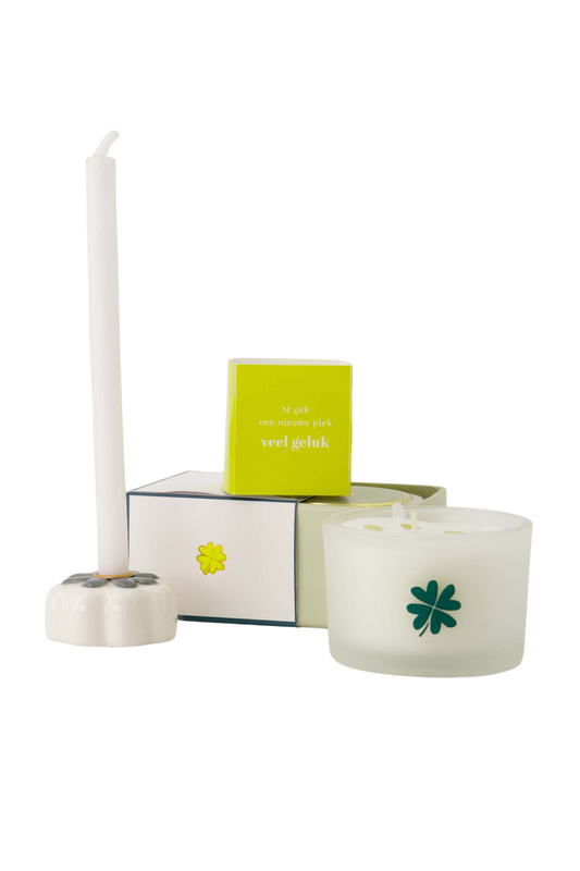 Zusss | Duftkerze in der Dose mit Schiebebox, Glücksklee, weiß/grün