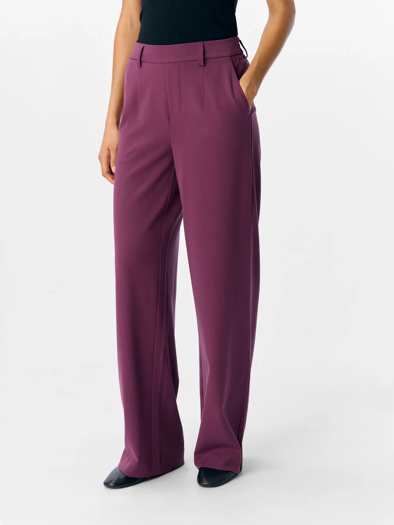 Object | Lisa wide mauve wine NOOS