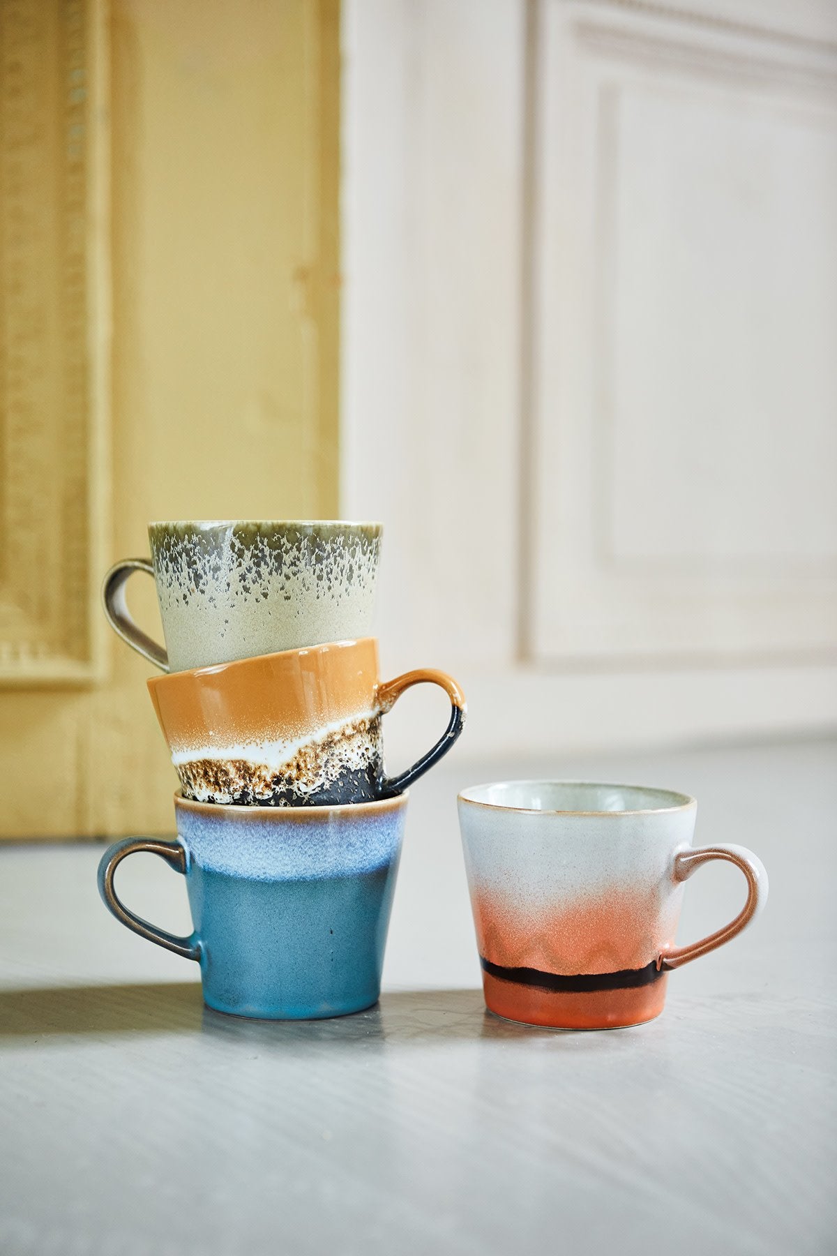 HK Living | 70's servies cappuccinomok Fire