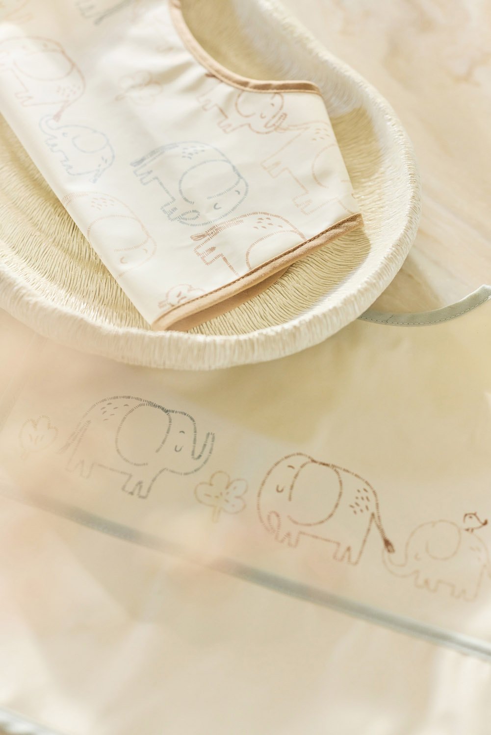 Jollein | Wasserdichte Elefanten-Lätzchen (2er-Pack)