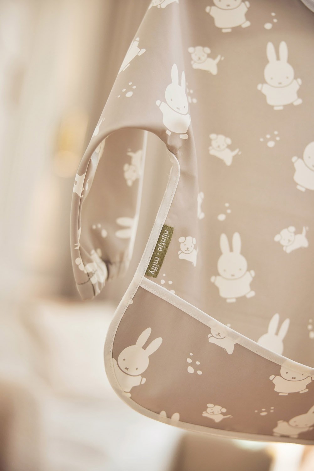 Jollein | Wasserdichte Latzhose mit Ärmeln in Miffy&amp;Snuffy Olivgrün