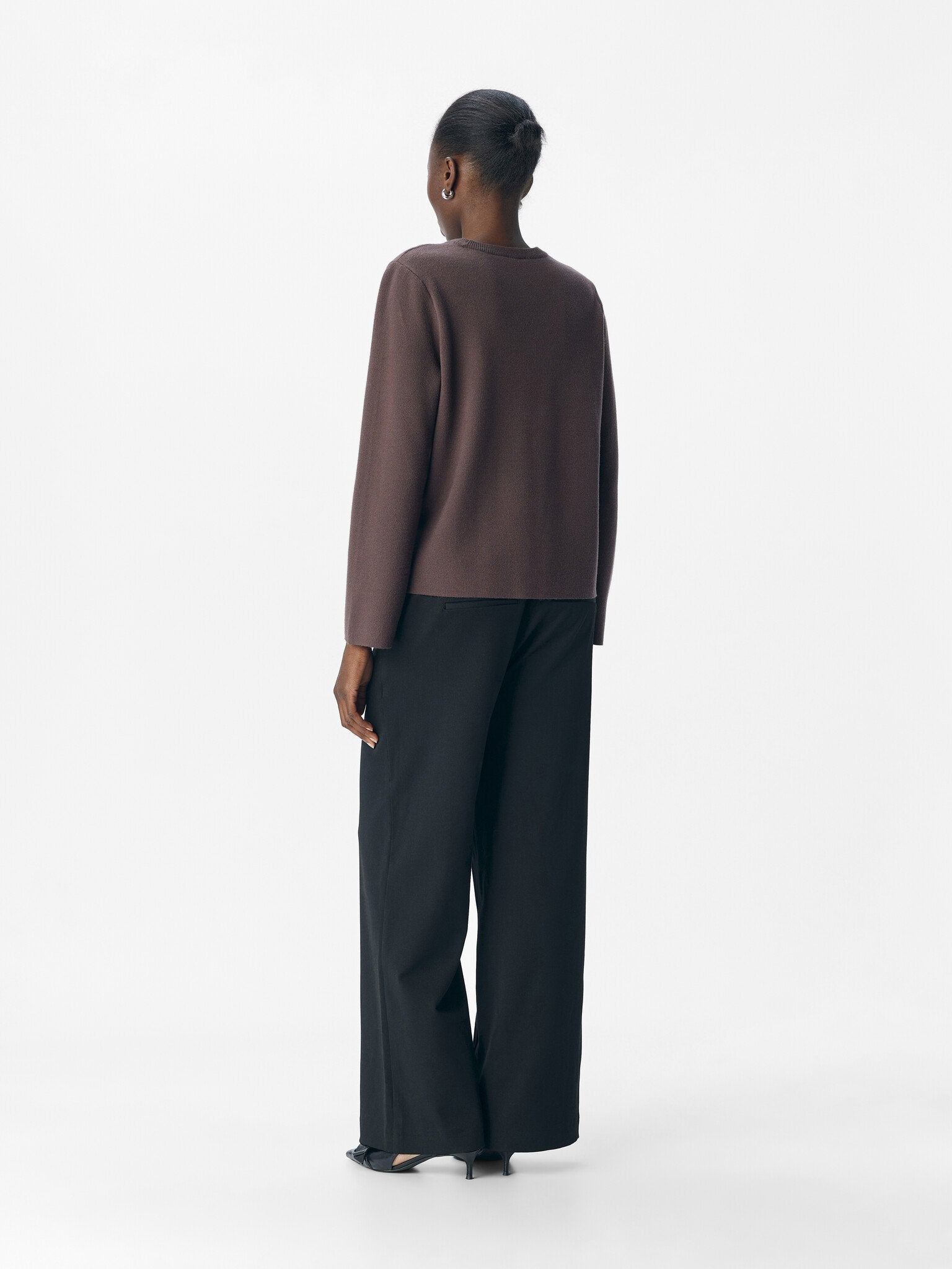 Objekt | Pullover, braune Robbe