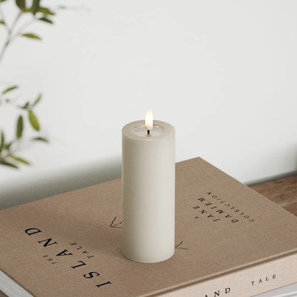 Deluxe Homeart | LED Kaars sand 5x12.5cm