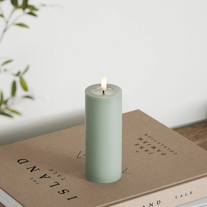 Deluxe Homeart | LED Kaars saliegroen 5x12.5cm