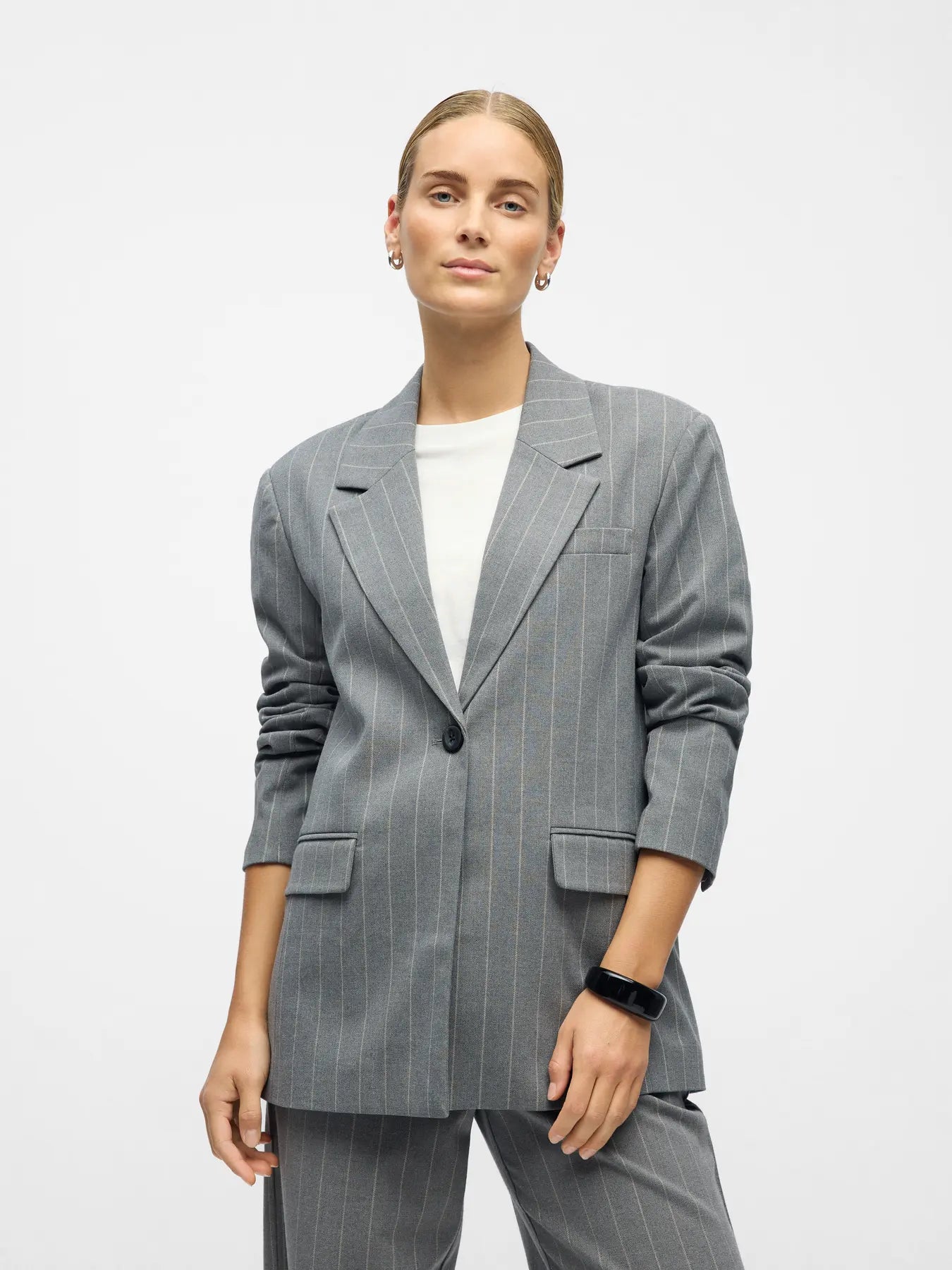 Objekt | Lisa grauer Nadelstreifenblazer