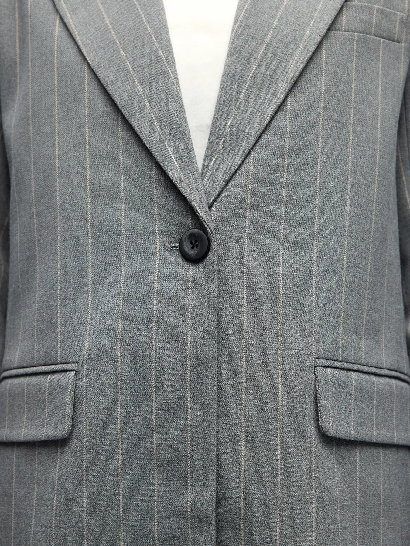 Objekt | Lisa grauer Nadelstreifenblazer